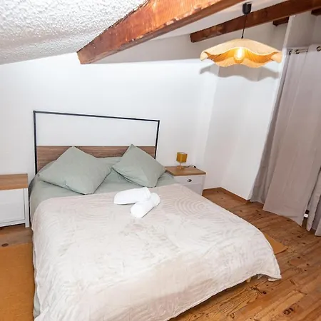 아파트 Refuge Sous Les Toits